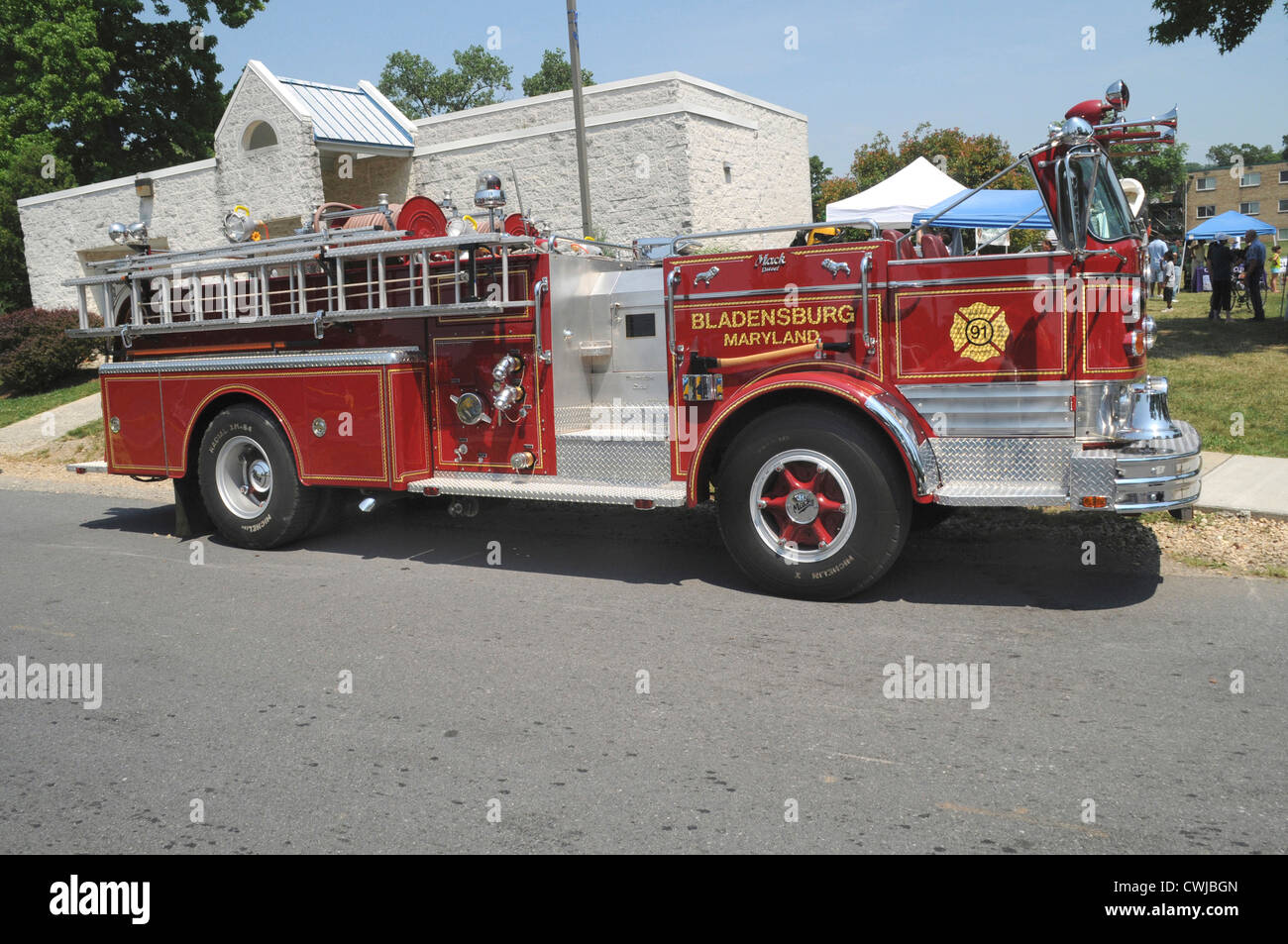 1945 Mack Pumper (U0809) | Fenton Fire