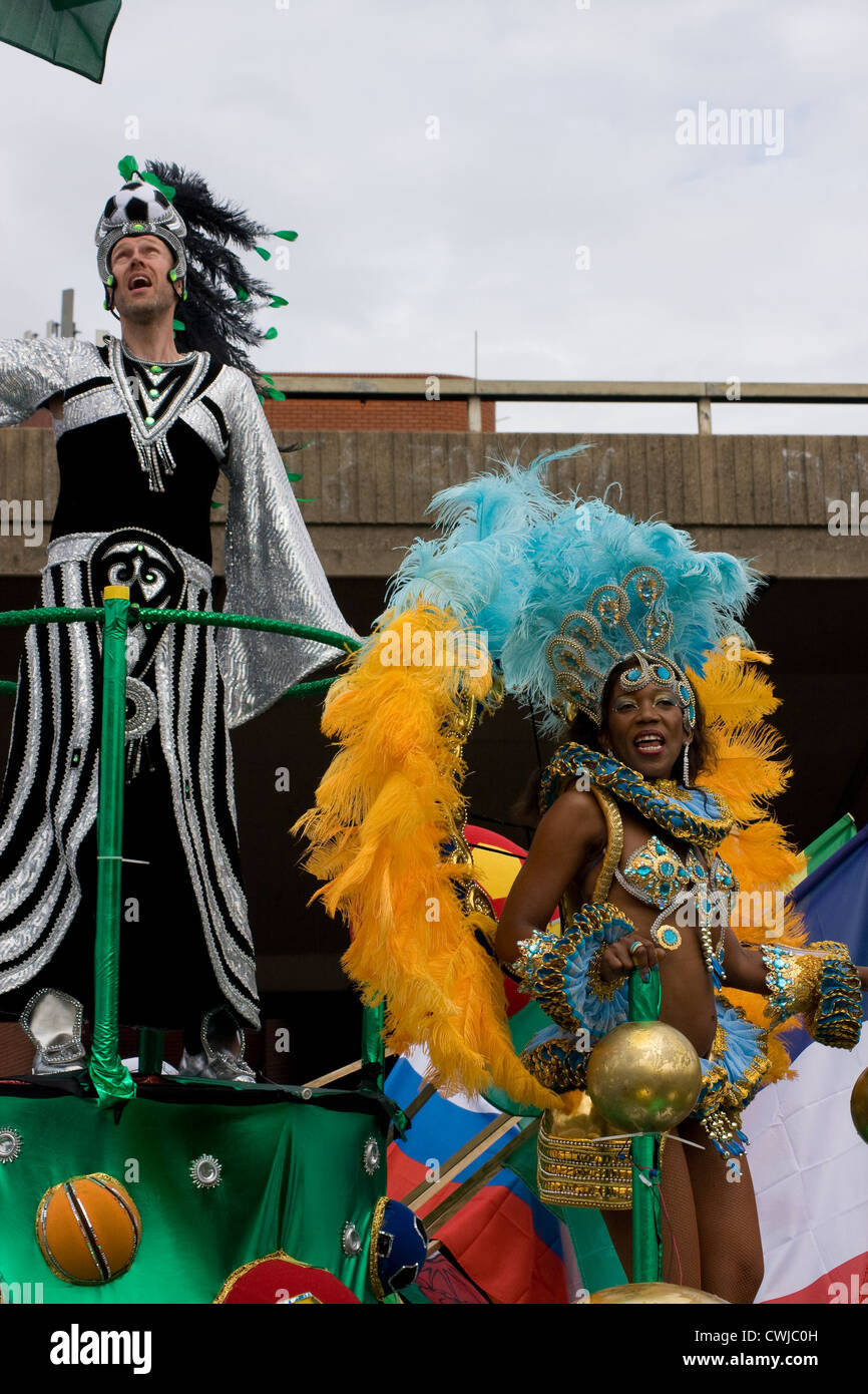 Carnival dancers on float hi-res stock photography and images - Alamy