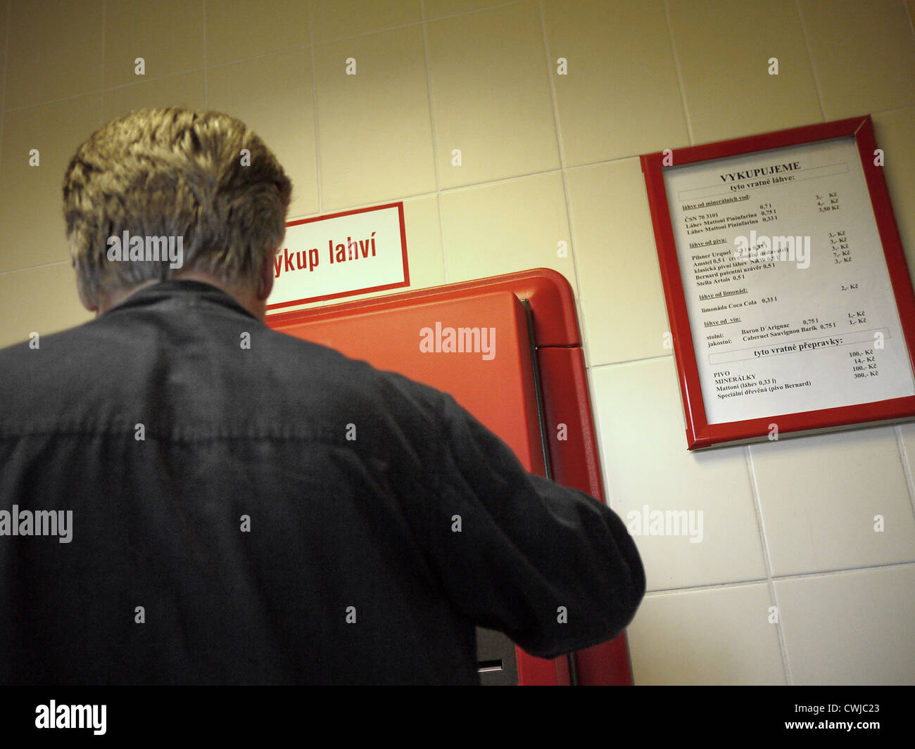 Bottle Return Stock Photos & Bottle Return Stock Images Alamy