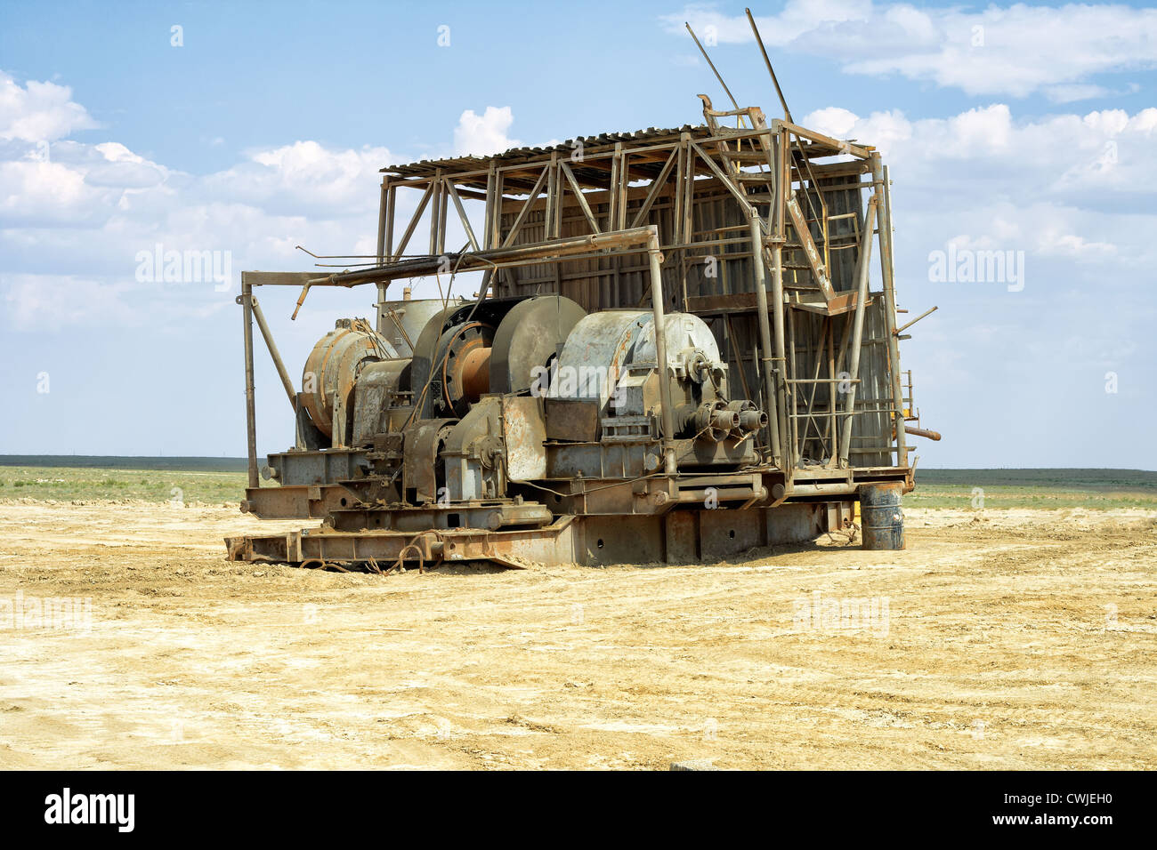 dilapidated, elevator, equipment, heavy, hoist, industrial, ladder