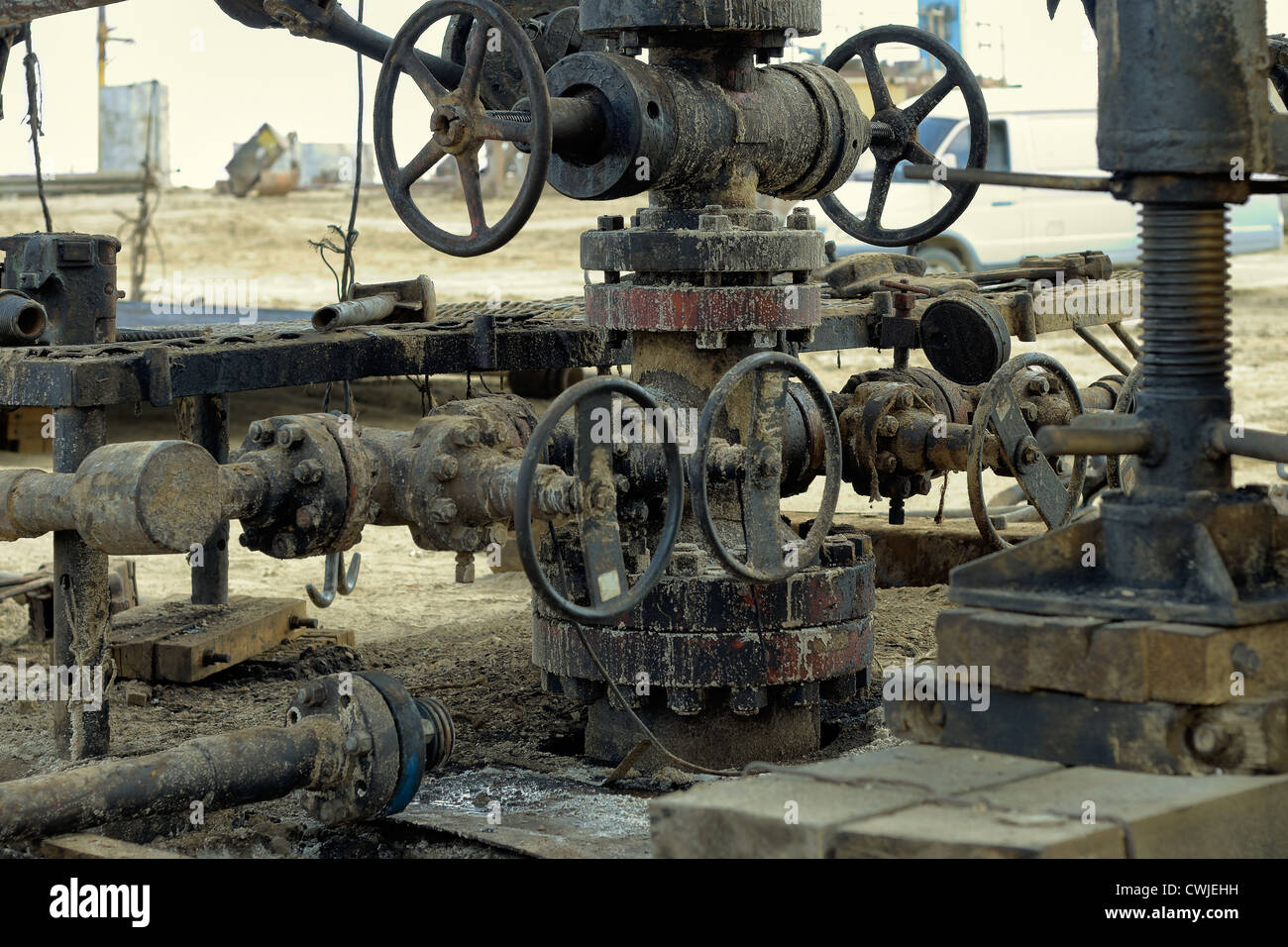 Wellhead hi-res stock photography and images - Alamy