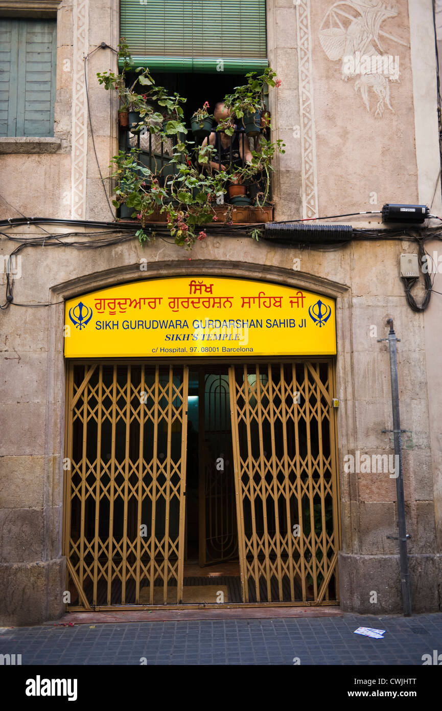 exterior-view-of-sikh-temple-with-apartment-above-in-barcelona