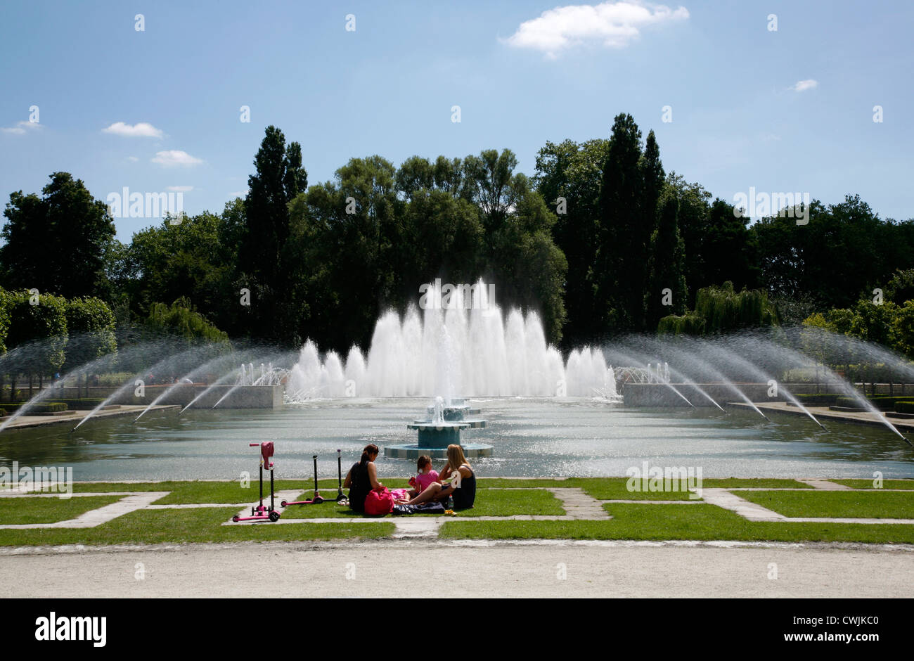 Fountains in Battersea Park, Battersea, London, UK Stock Photo Alamy