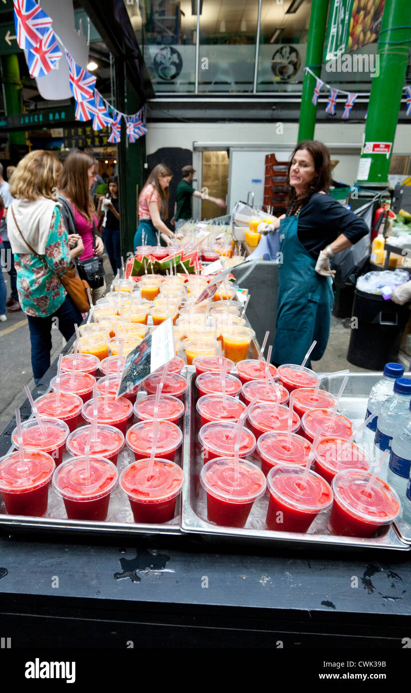 Fruit juice stall hires stock photography and images Alamy