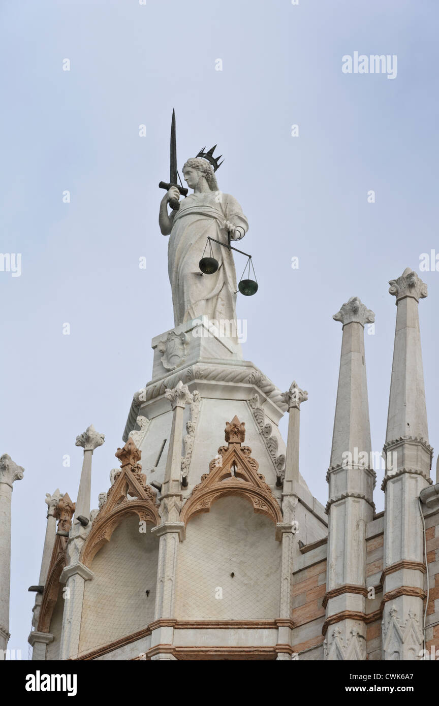 Statue justice doges palace venice hi-res stock photography and images -  Alamy