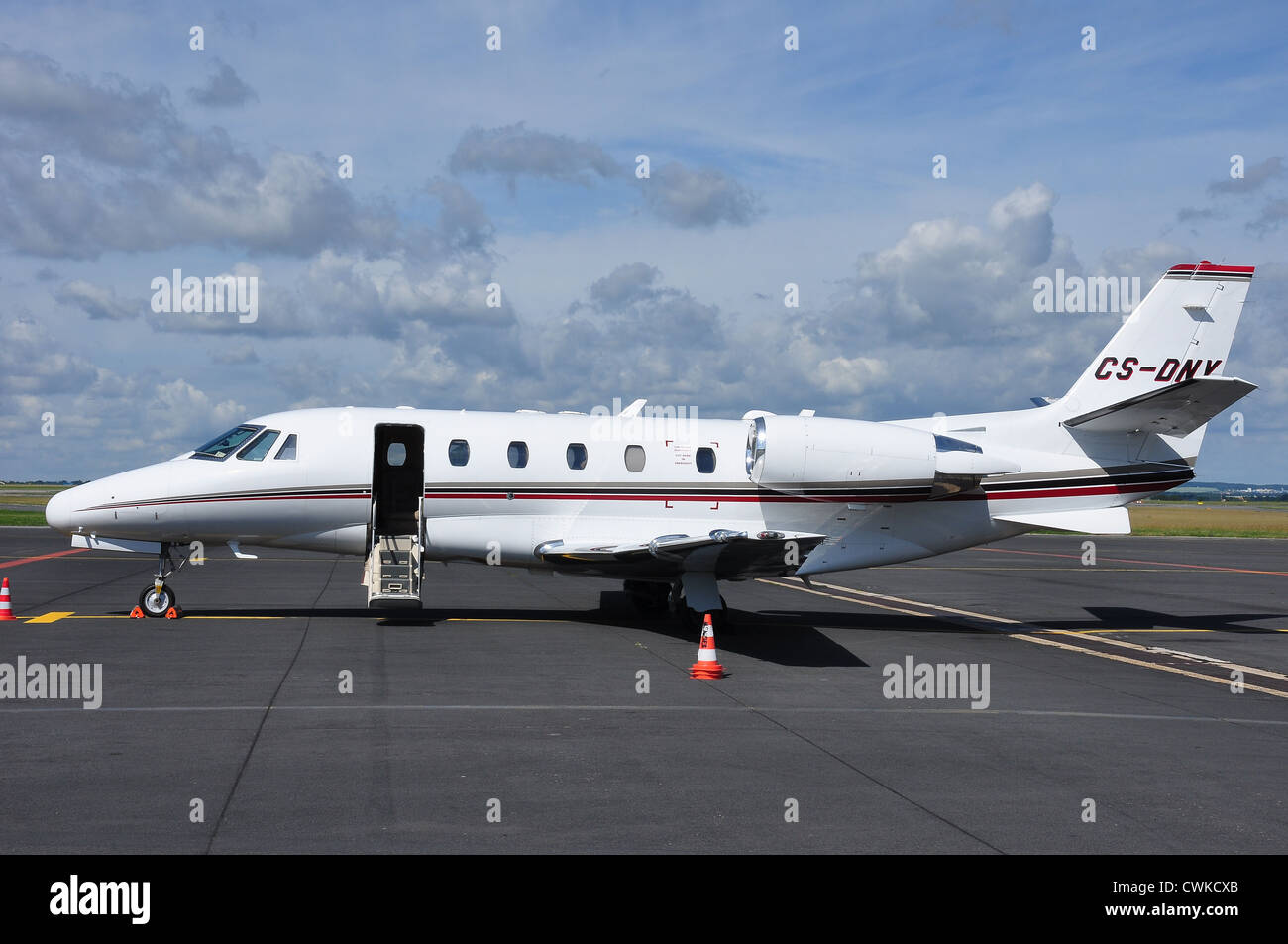 Cessna 560xl Citation Excel Netjets Europe Stock Photo Alamy Cessna 560xl Citation Excel Netjets Europe Stock Photo Alamy