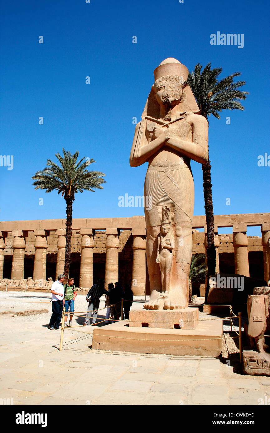 Pharaoh´s Statue in Karnak Cathedral in Egypt Stock Photo - Alamy