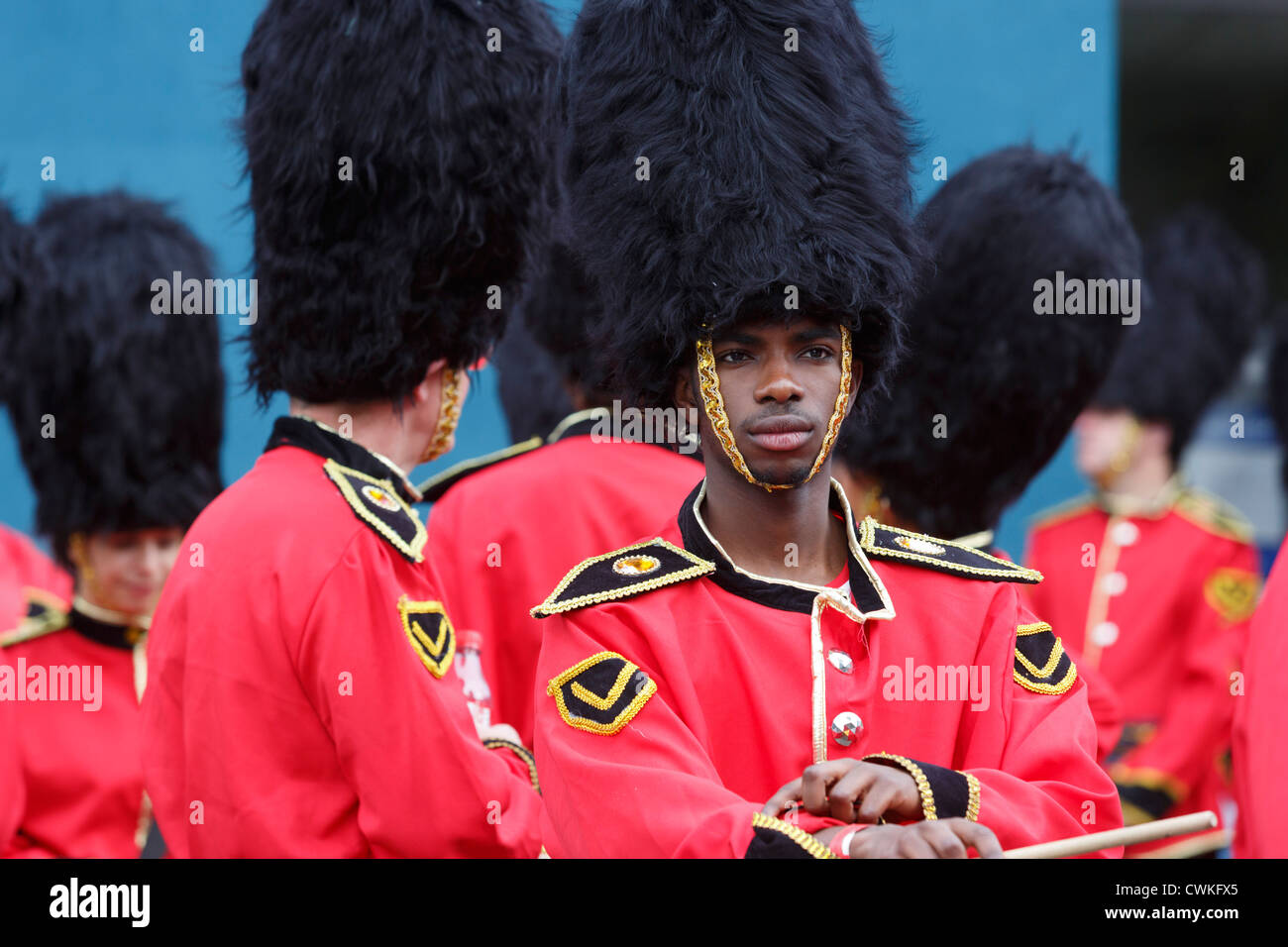 Male samba dancer notting hill hi-res stock photography and images - Alamy