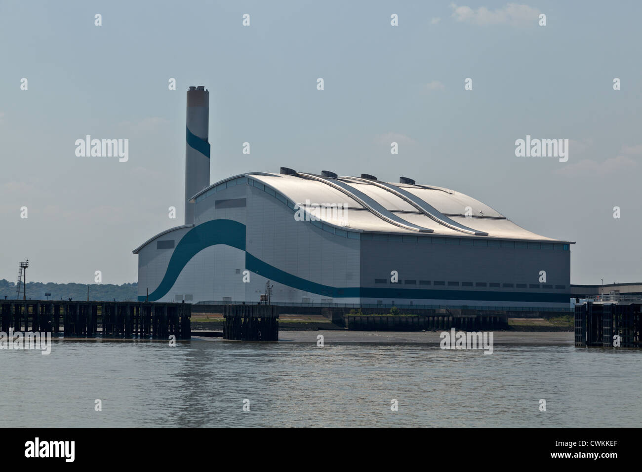 Modern warehouse building next to the River Thames in Kent Stock Photo