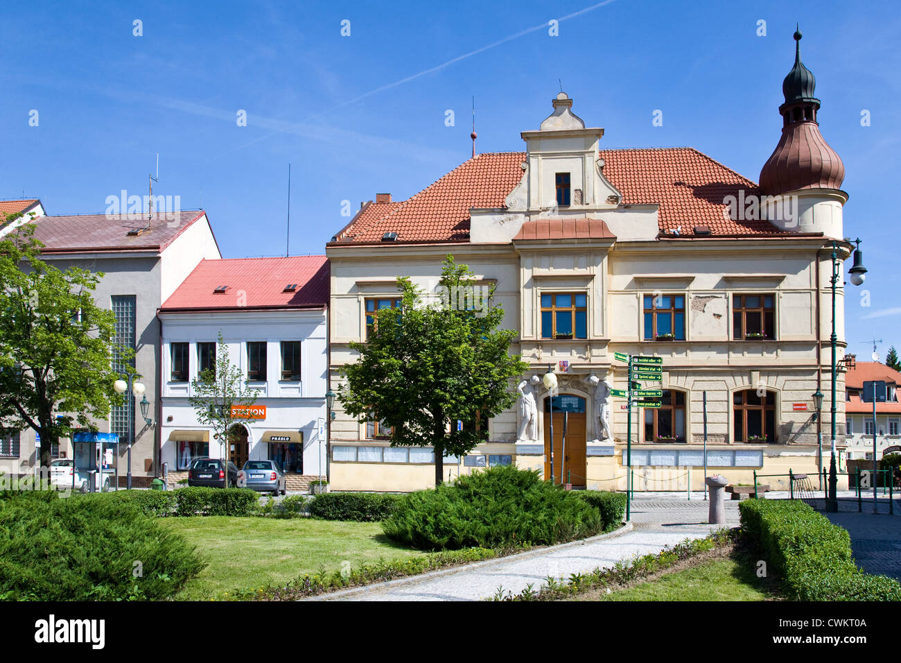 Mestsky urad, Masarykovo namesti, Ricany u Prahy, Ceska republika Stock  Photo - Alamy