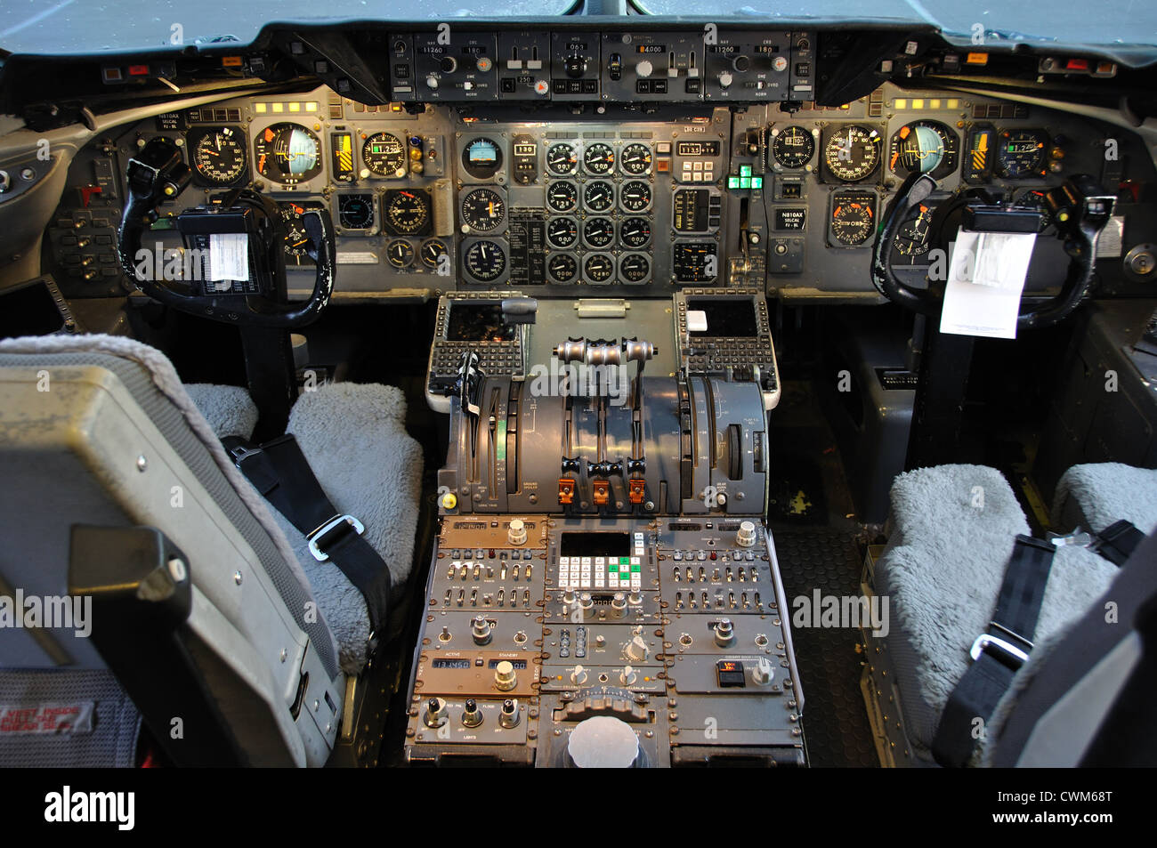Cockpit Of Mcdonnell Douglas Dc 10 30 Er Stock Photo