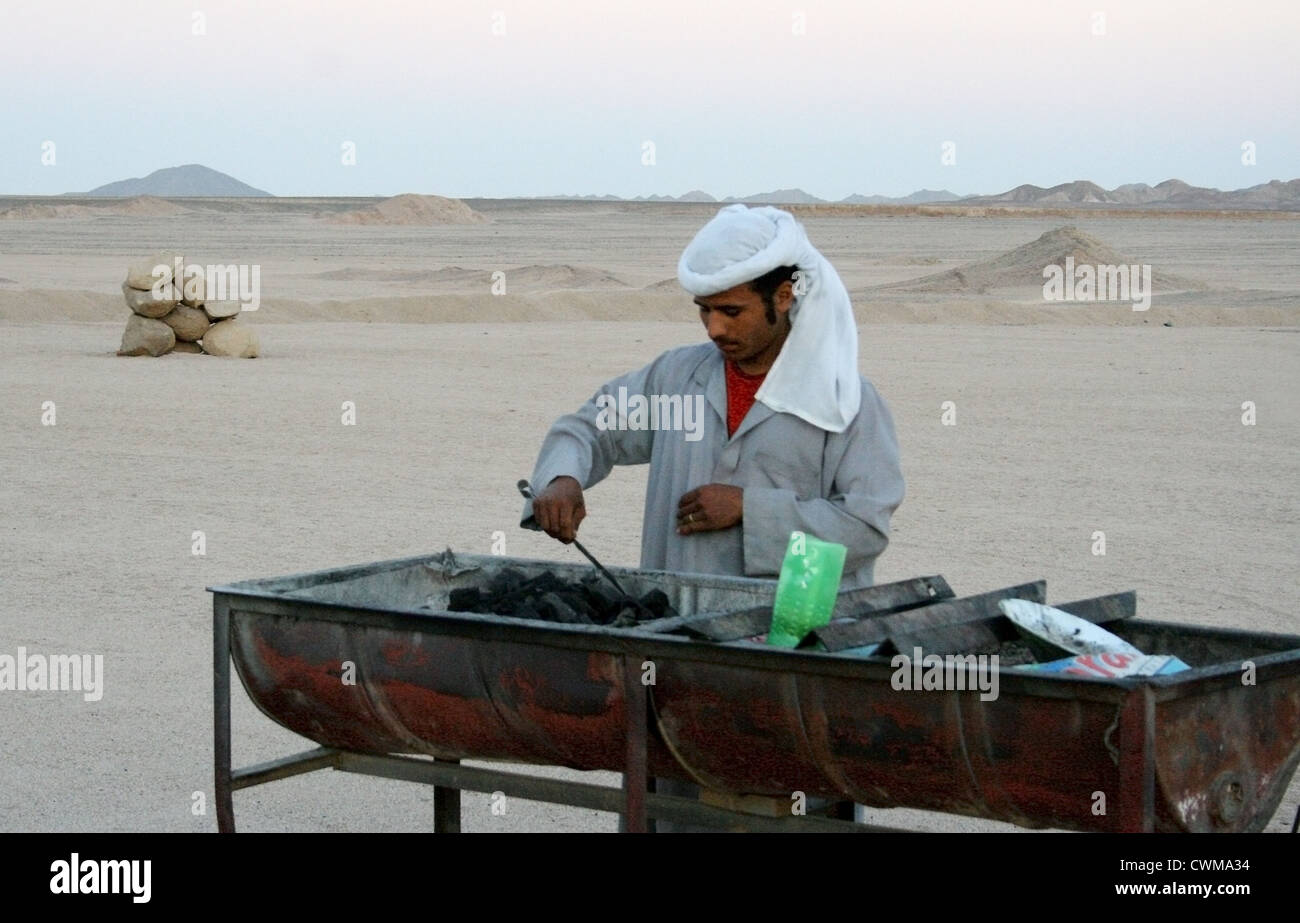 Egyptian desert bedouin food hi-res stock photography and images - Alamy