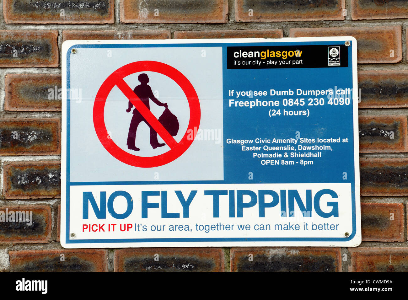 A No Fly Tipping sign in the West End of Glasgow, Scotland, UK Stock Photo