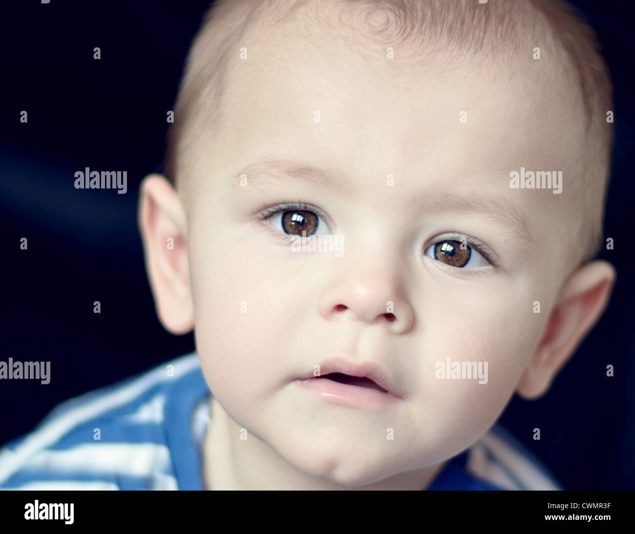 Head and shouledrs hi-res stock photography and images - Alamy