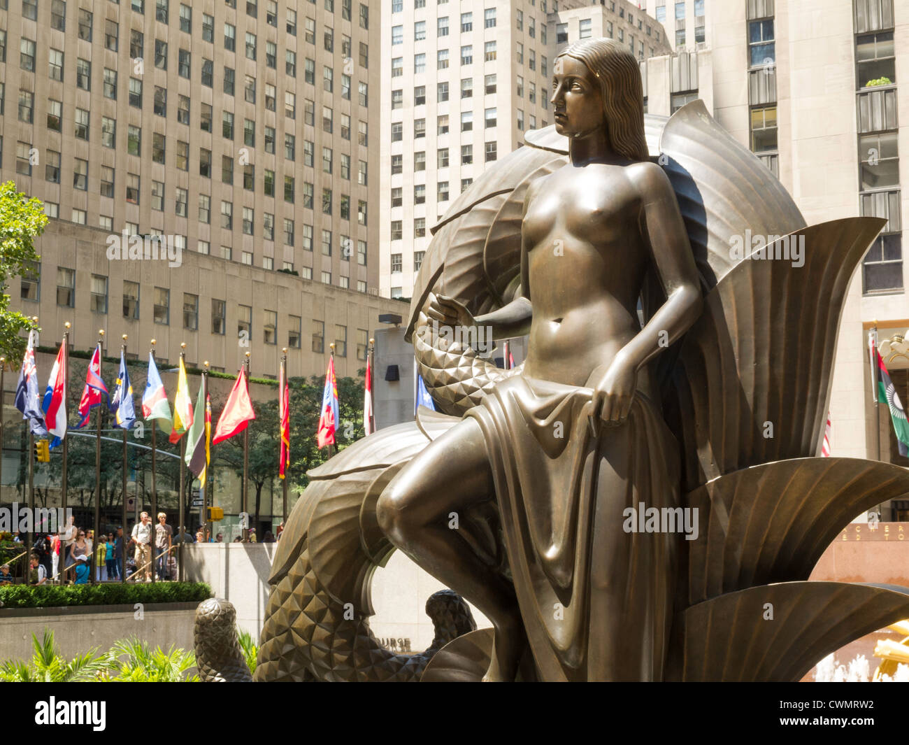 Paul Mankind figure (Maiden and Youth), Rockefeller Center, New York City Stock Photo