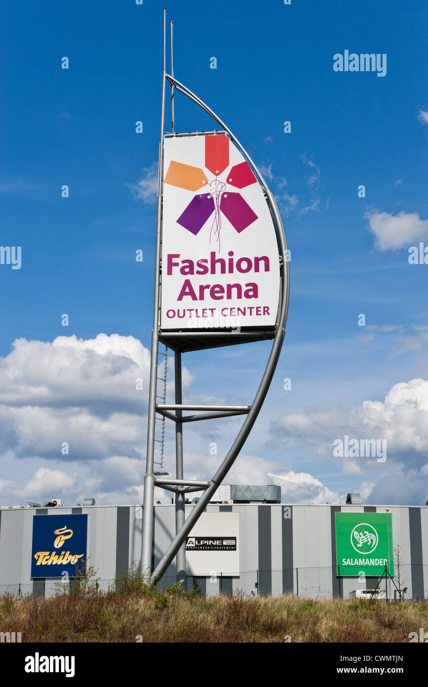 Fashion arena prague outlet hi-res stock photography and images - Alamy
