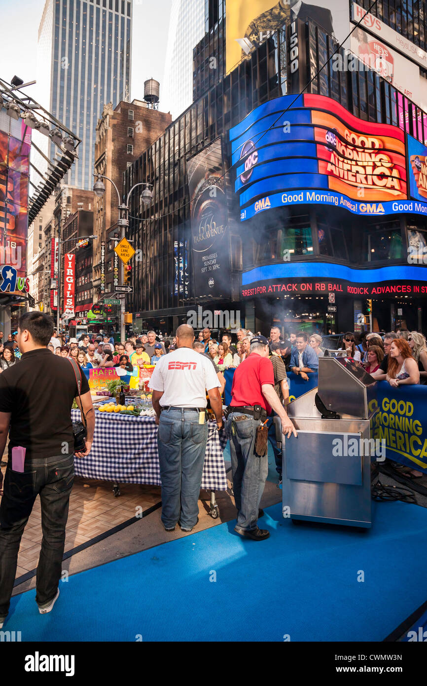 ABC Good Morning America News Show in Times Square, NYC Stock Photo