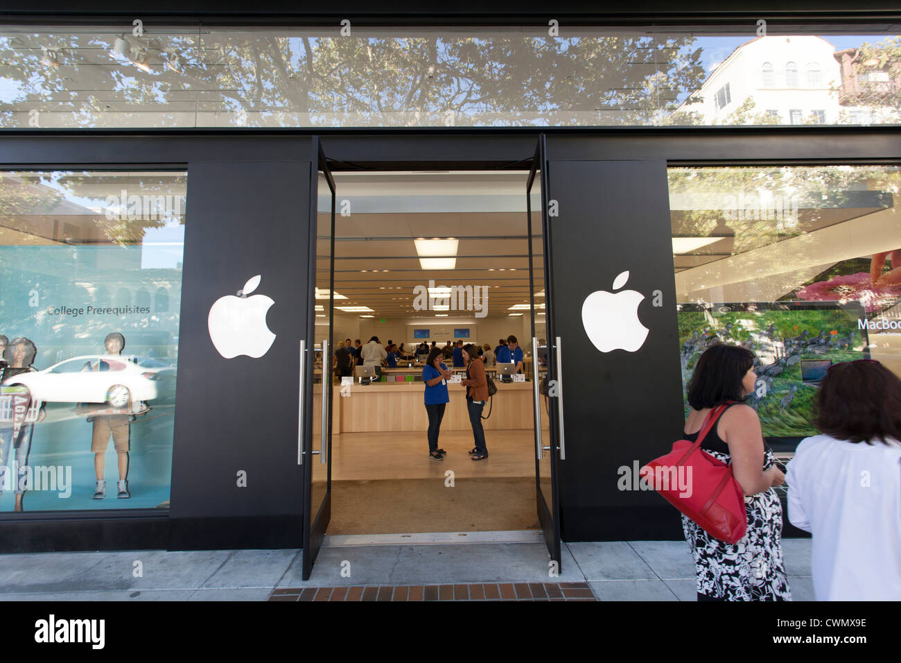 Apple Store, Palo Alto, CA Stock Photo Alamy