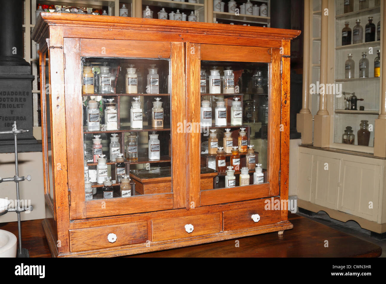 Old vintage chemists label hires stock photography and images Alamy