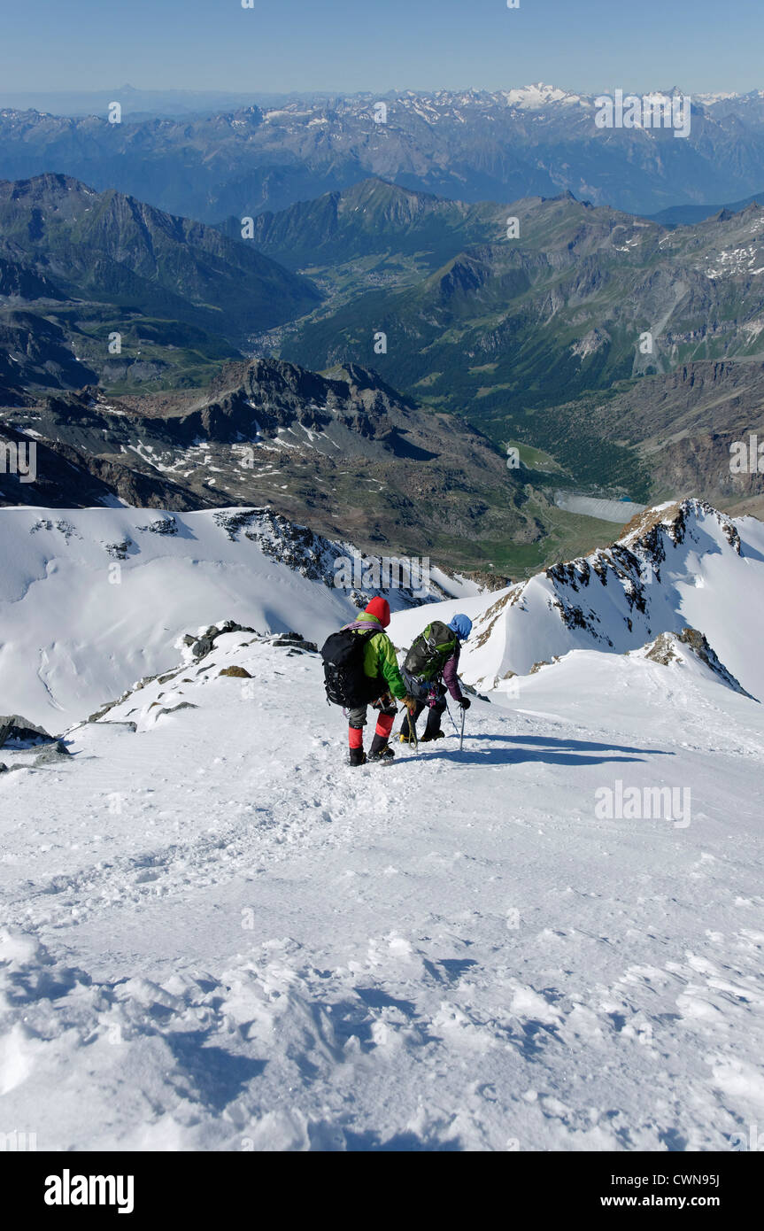 Alpine climbing in the swiss alps hi-res stock photography and images ...