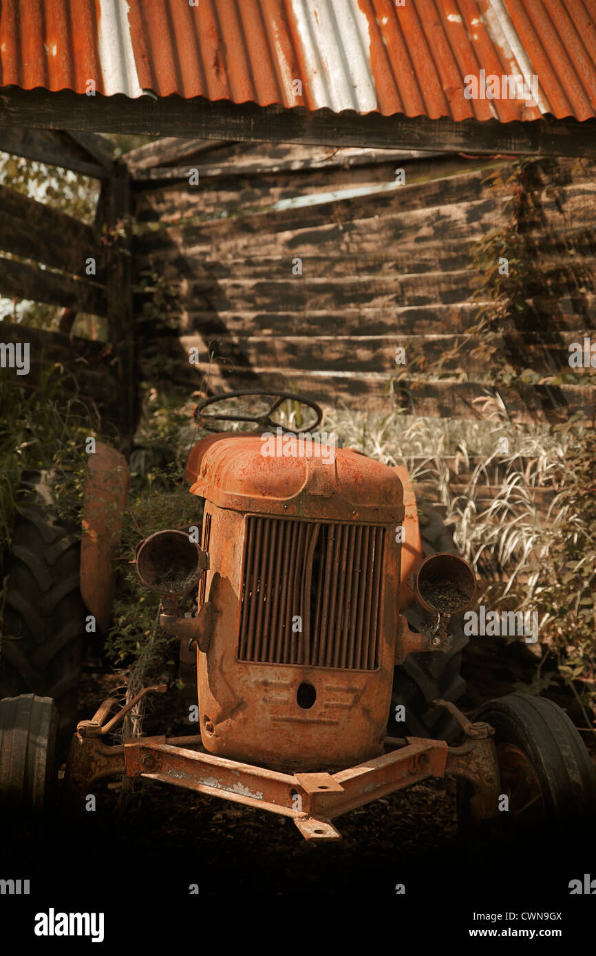 Broken down tractor hi-res stock photography and images - Alamy