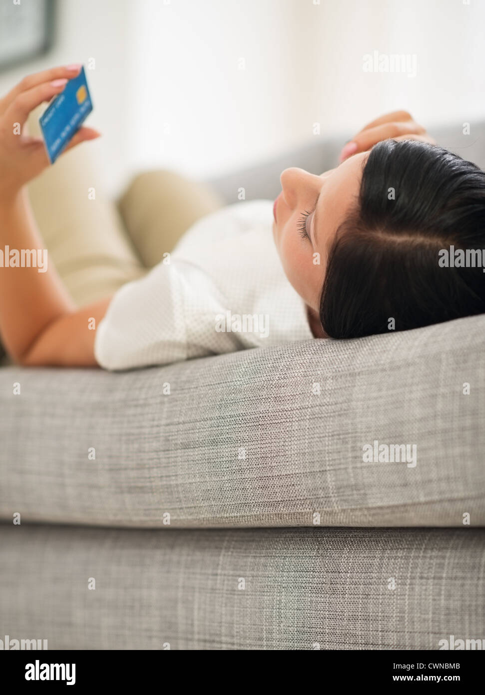 Woman mobile phone anonymous rear view hi-res stock photography and ...