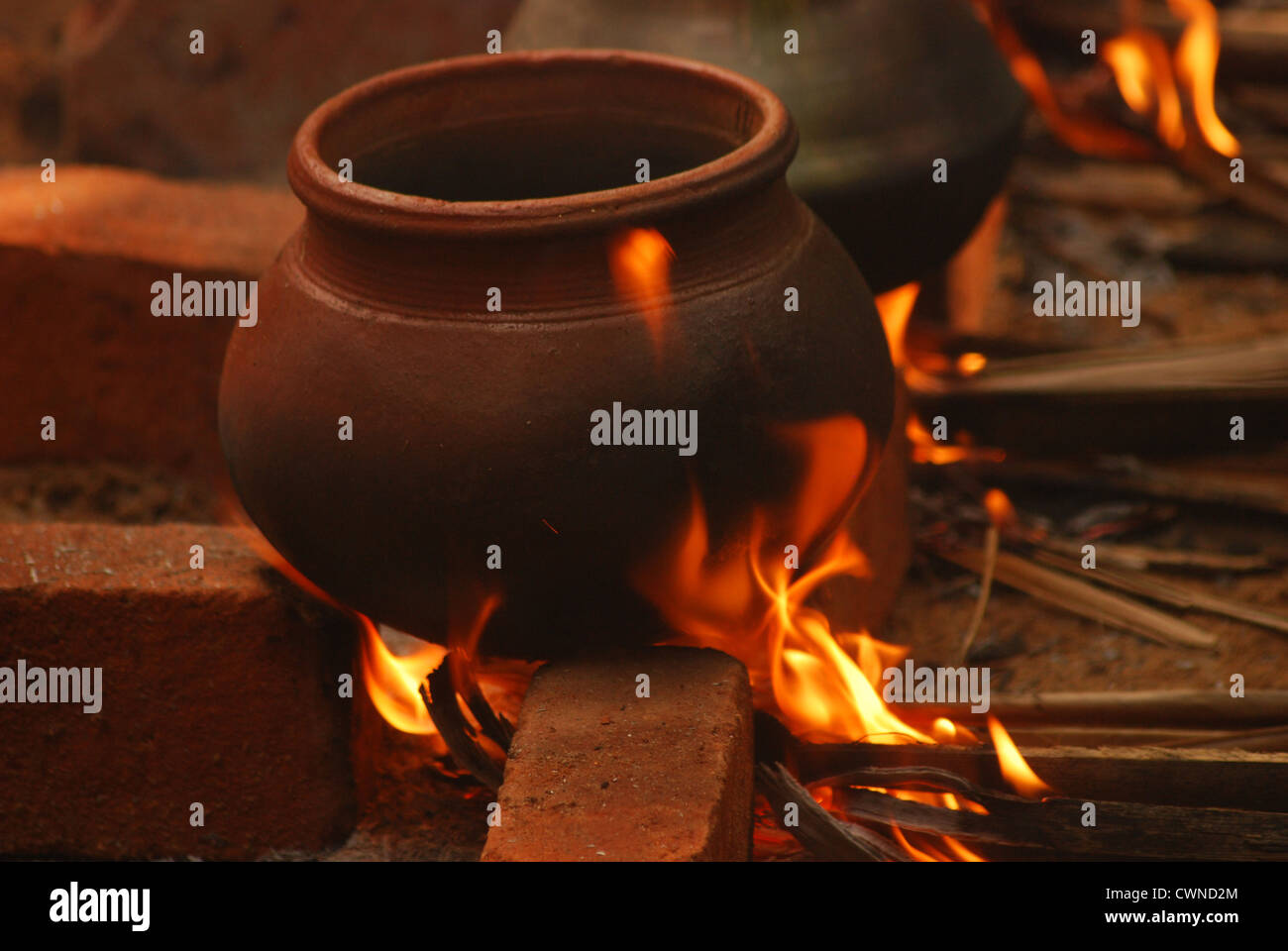 attukal pongala, pongala, trivandrum, chatti, kalam, matka, fire ...