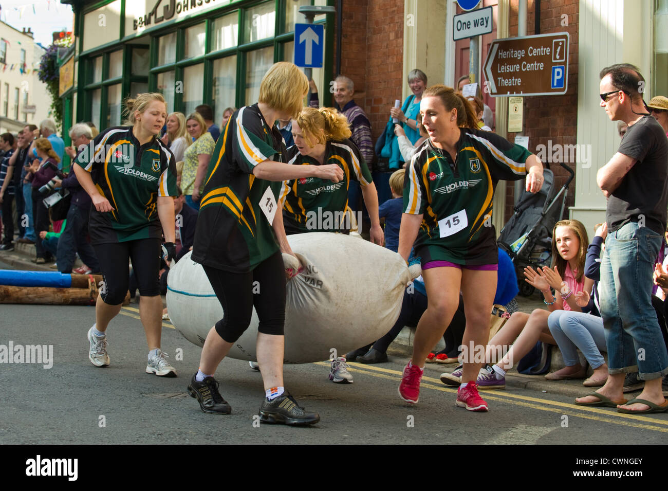 Local ladies team taking part in the annual World Championship Hop Pocket Race at Bromyard Herefordshire England UK Stock Photo