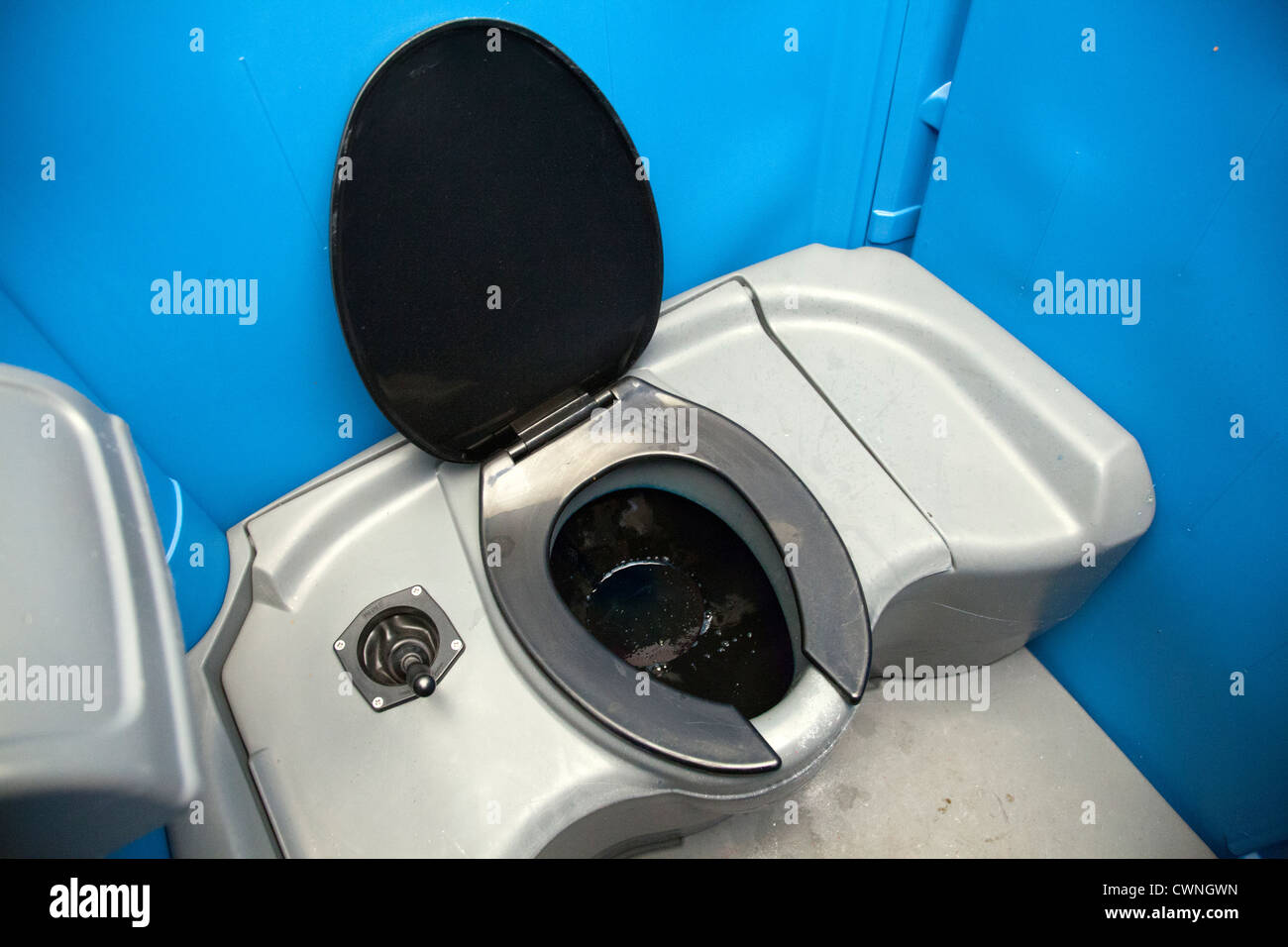 Inside public toilet cubicle hi-res stock photography and images - Alamy
