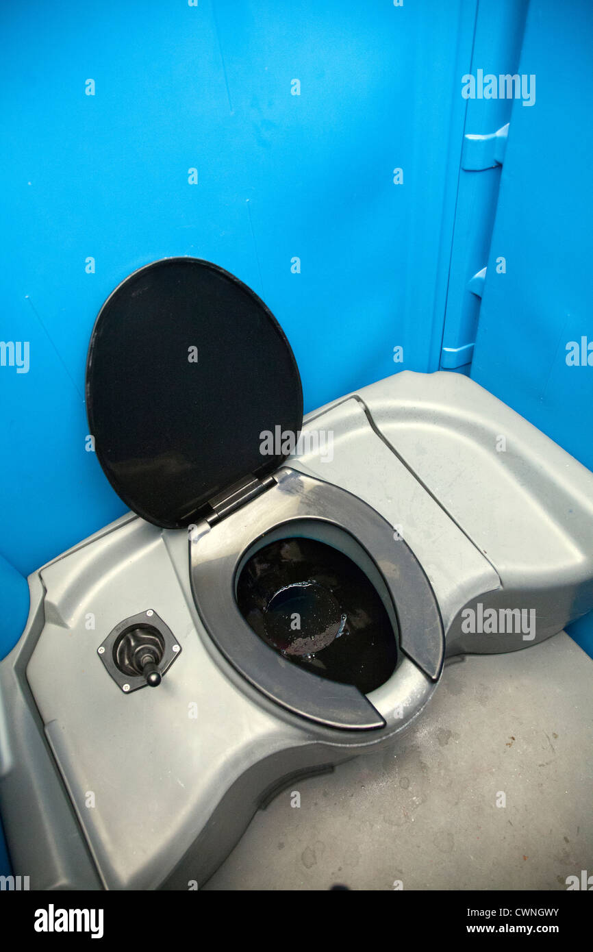 Inside public toilet cubicle hi-res stock photography and images - Alamy