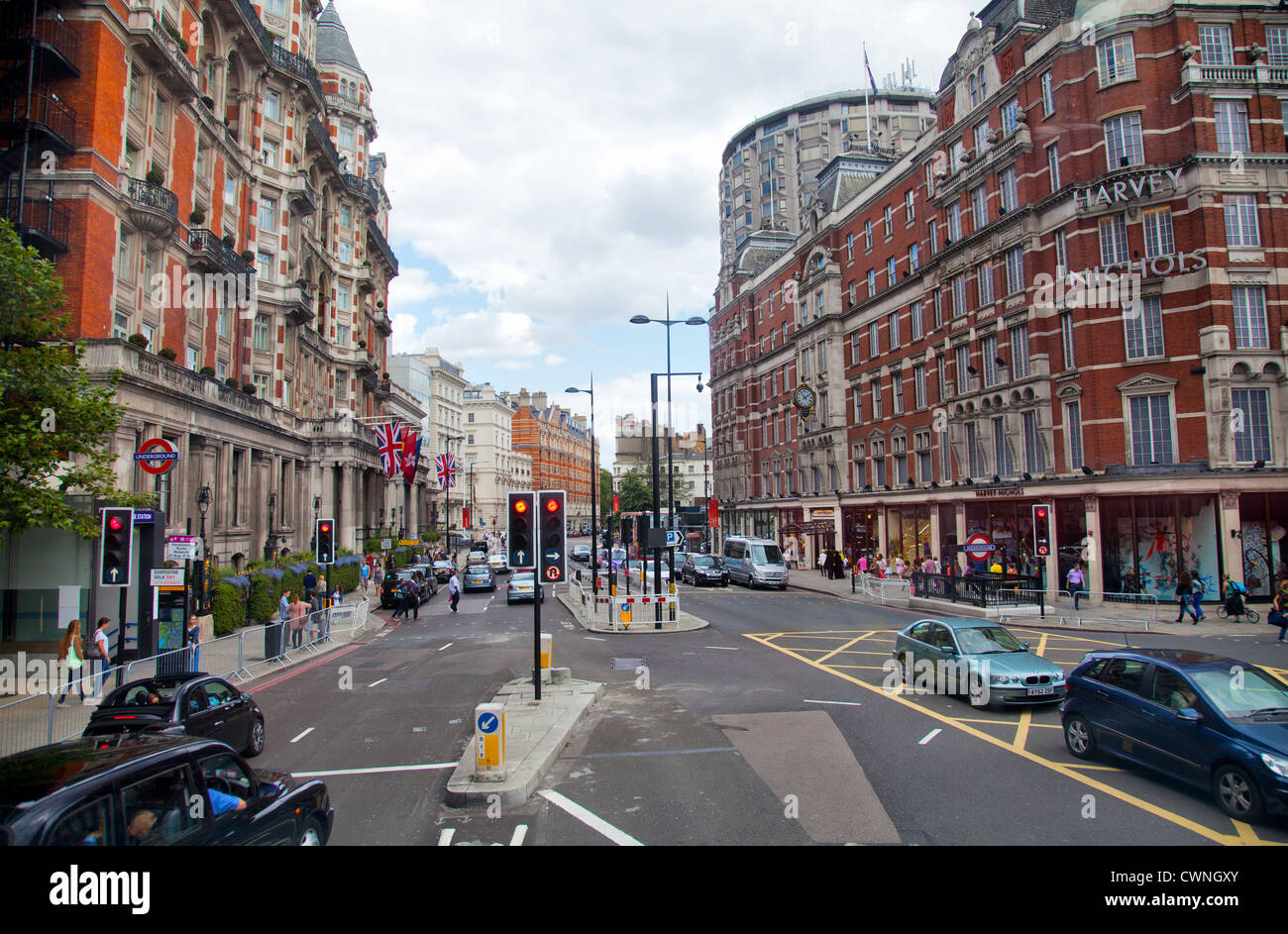 Sloane street hi-res stock photography and images - Alamy