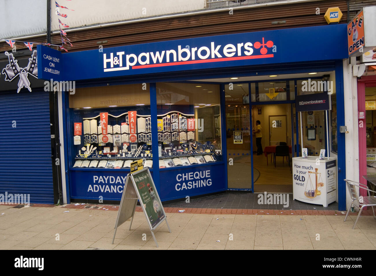 h&t pawnbrokers pawnbroker pawn broker brokers high street Stock Photo