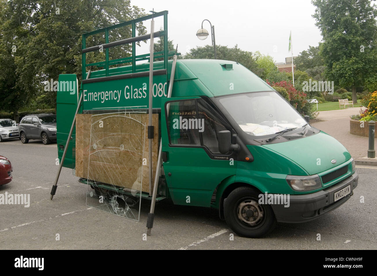emergency glass repair smashed window windows shop front repair repairs
