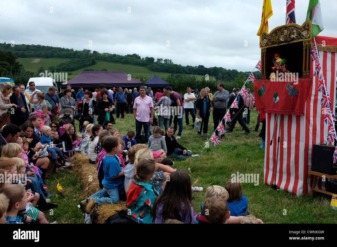 Slapstick puppet show hires stock photography and images Alamy