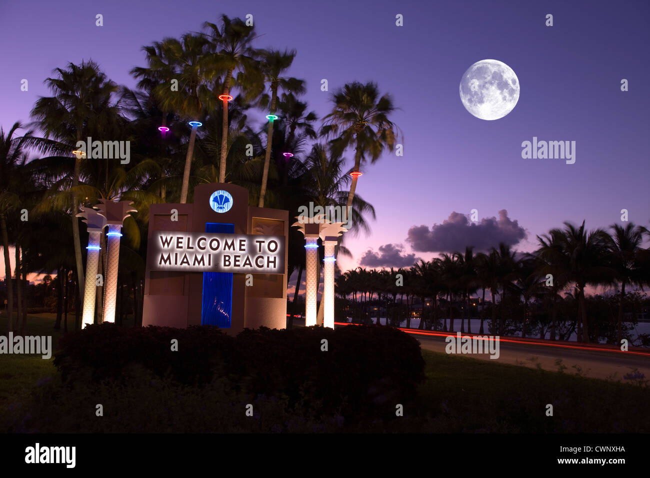 WELCOME TO MIAMI BEACH SIGN MIAMI BEACH FLORIDA USA Stock Photo - Alamy