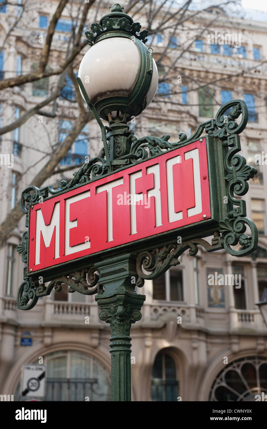 France, Paris, Paris Metro sign on lamp post Stock Photo