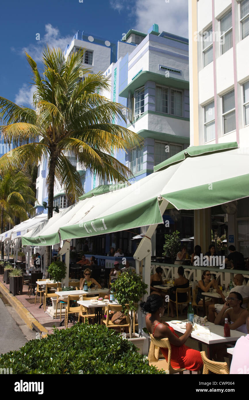 OUTDOOR SIDEWALK CAFES OCEAN DRIVE SOUTH BEACH MIAMI BEACH FLORIDA USA