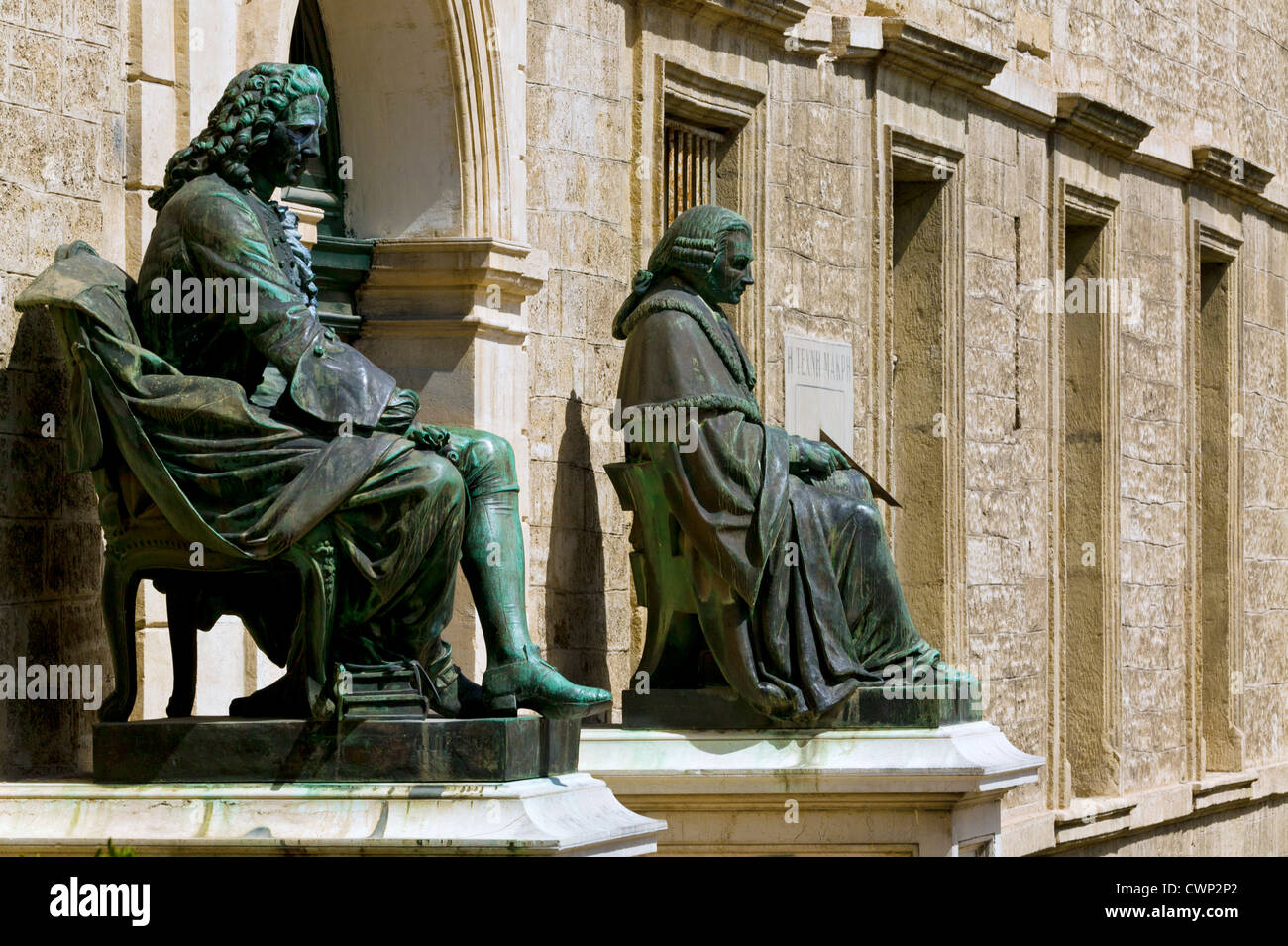 University Of Medicine,Statues Of Lapeyronie And Barthes, Montpellier, Languedoc-Roussillon, France Stock Photo