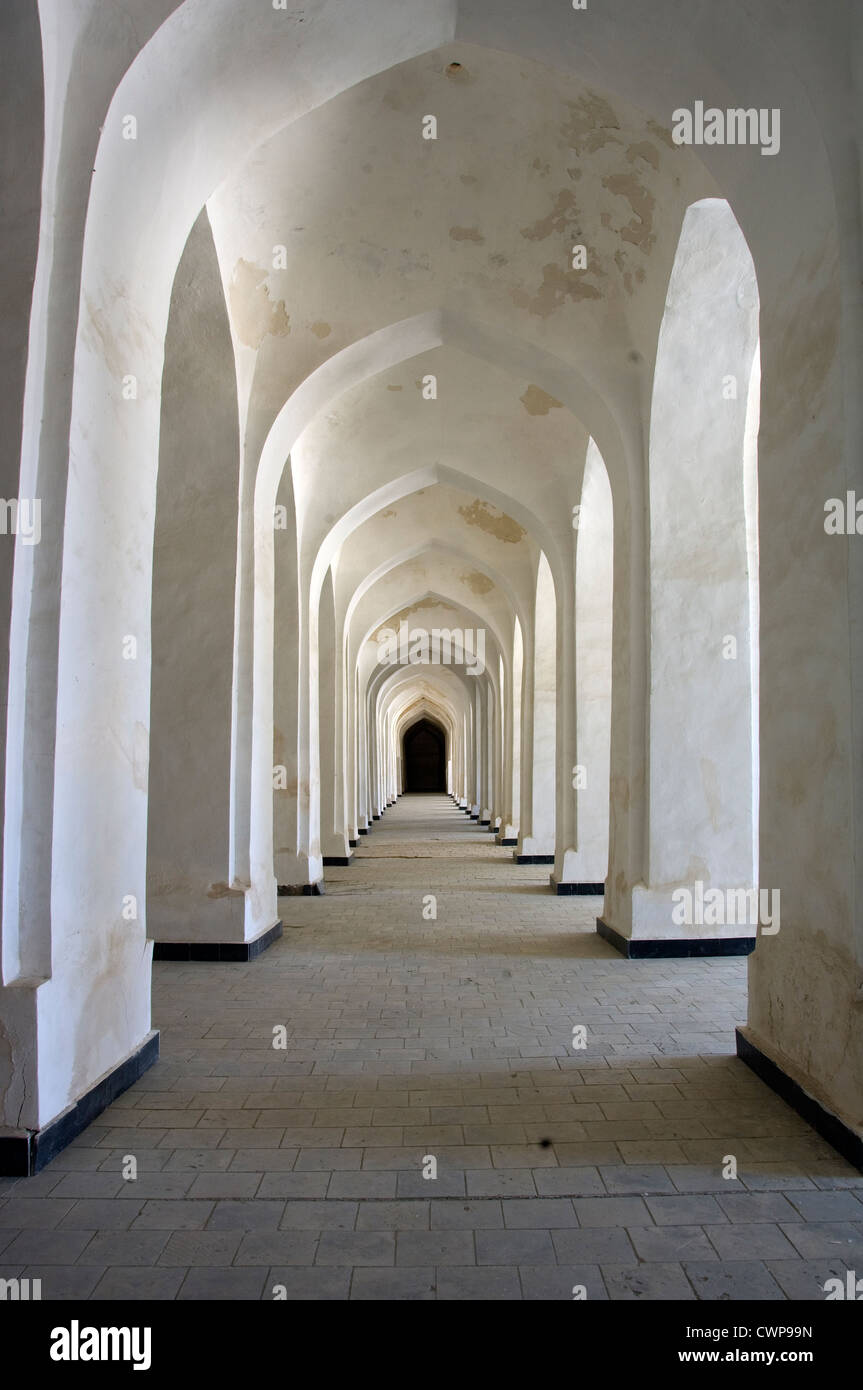 Islamic columns hi-res stock photography and images - Alamy