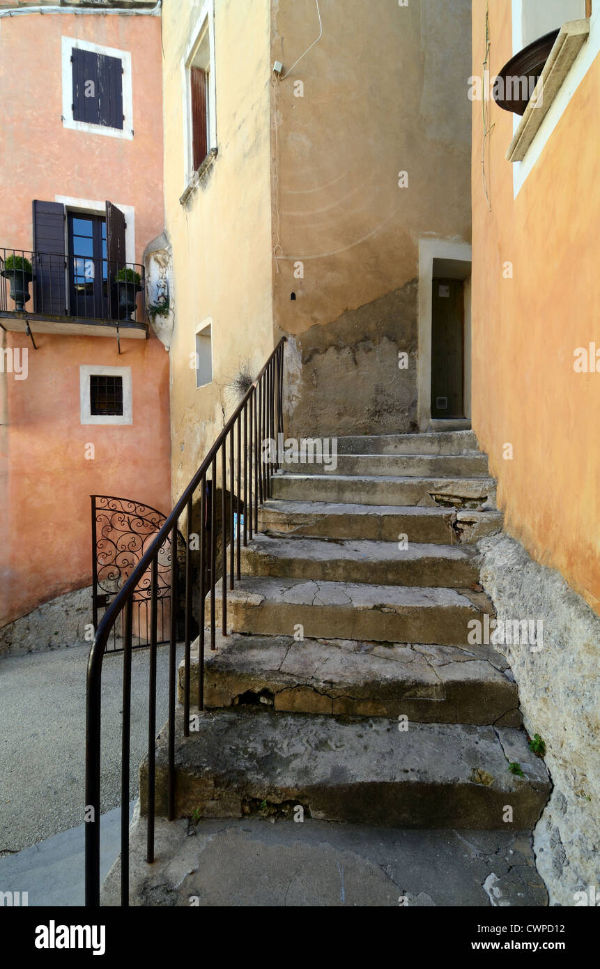 Old Streets Steps & House of Petrarch Fontaine-de-Vaucluse Vaucluse Provence France Stock Photo