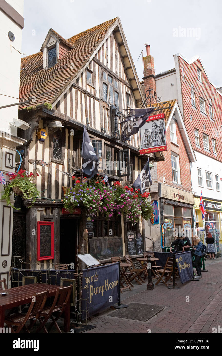 Ye Old Pump House pub in Hastings East Sussex Stock Photo Alamy