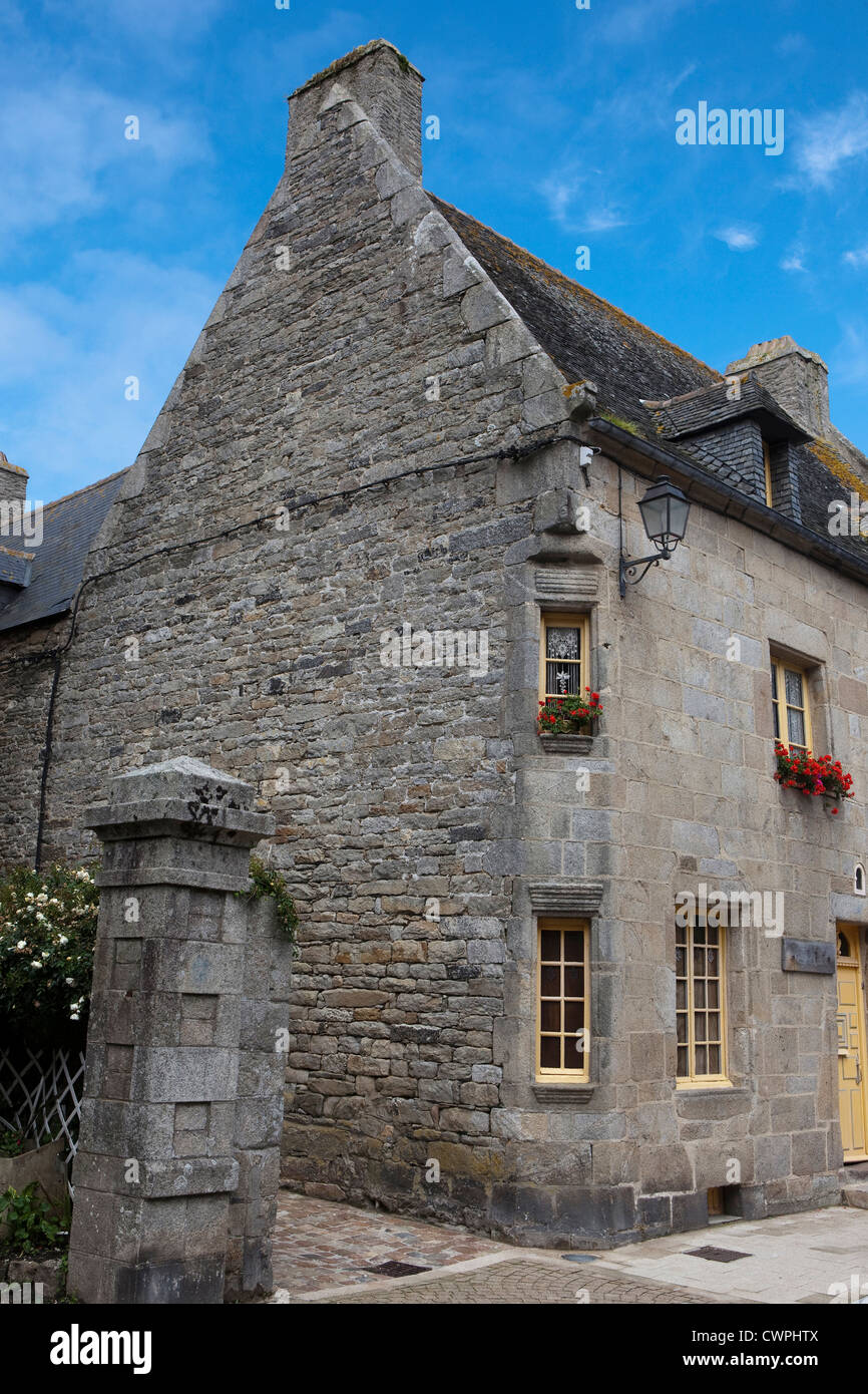 Stone houses in the historic centre of Roscoff, Brittany, France Stock Photo