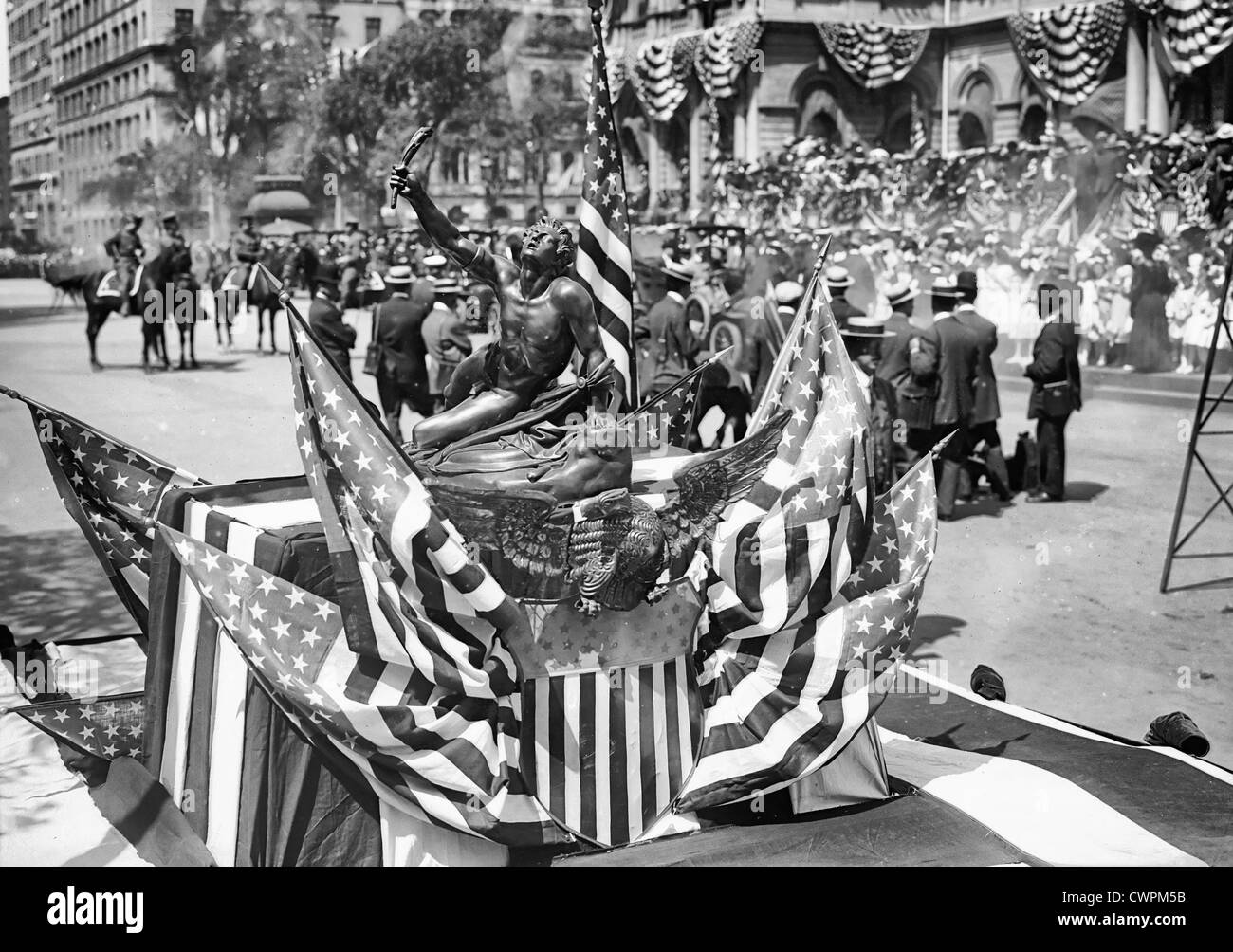 Olympic Athlete's Reception, Marathon trophy, New York, Photo showing an event in New York City related to the 4th Olympic Games, held in London, England, in 1908. Stock Photo