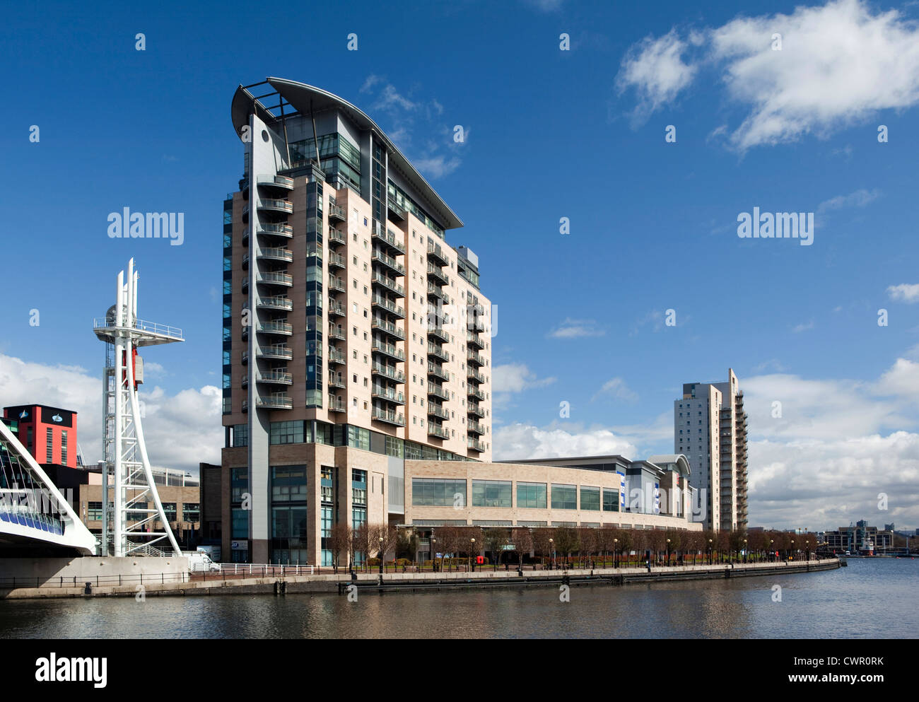 UK, England, Salford Quays, Lowry Millennium Footbridge crossing Manchester Ship Canal Stock Photo