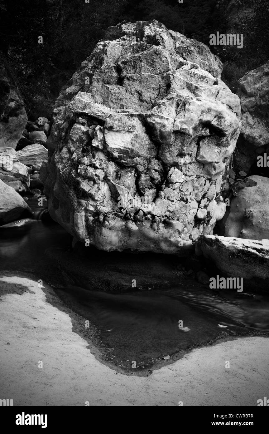 Интимдік алтын пирсинг