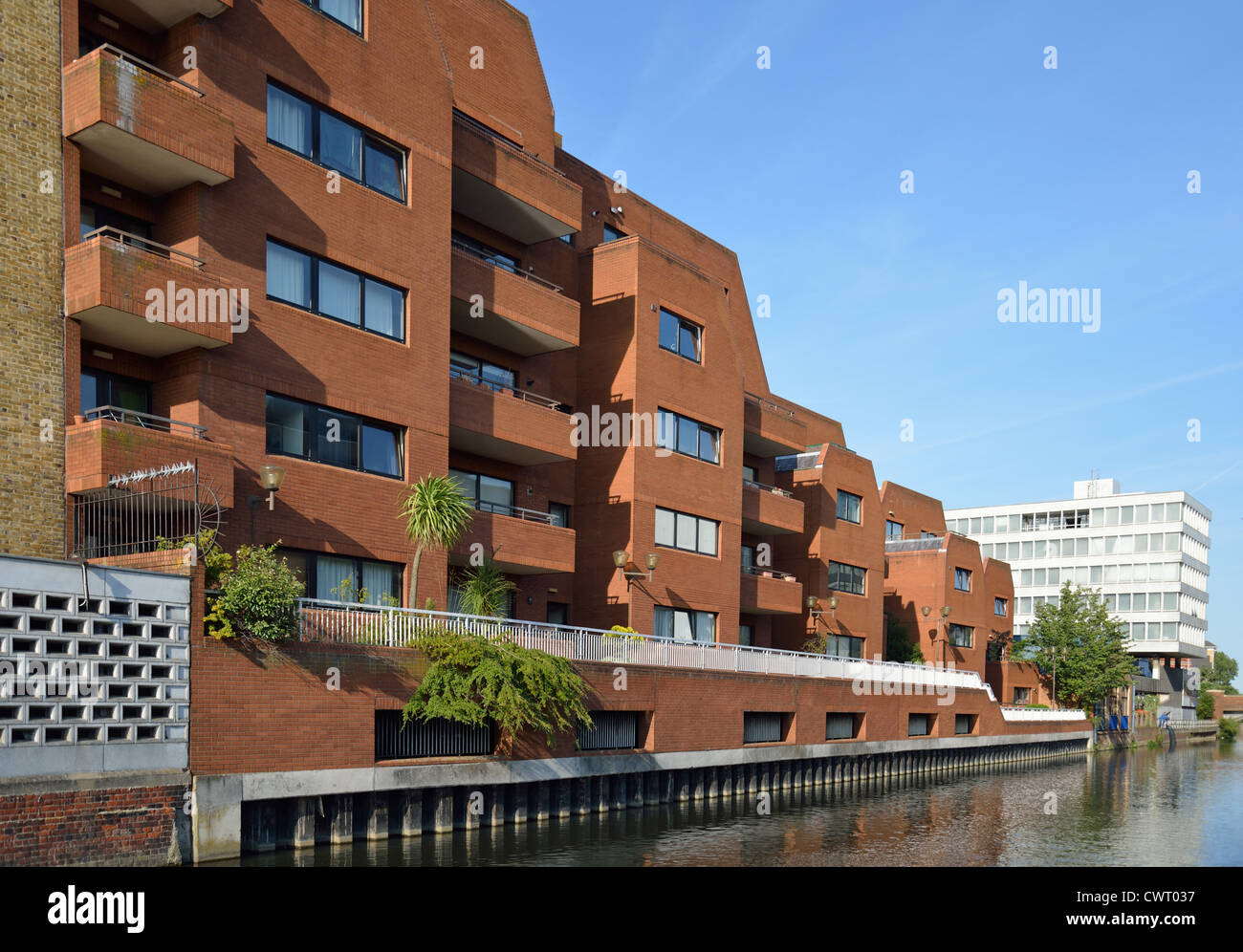 Reading berkshire houses hires stock photography and images Alamy