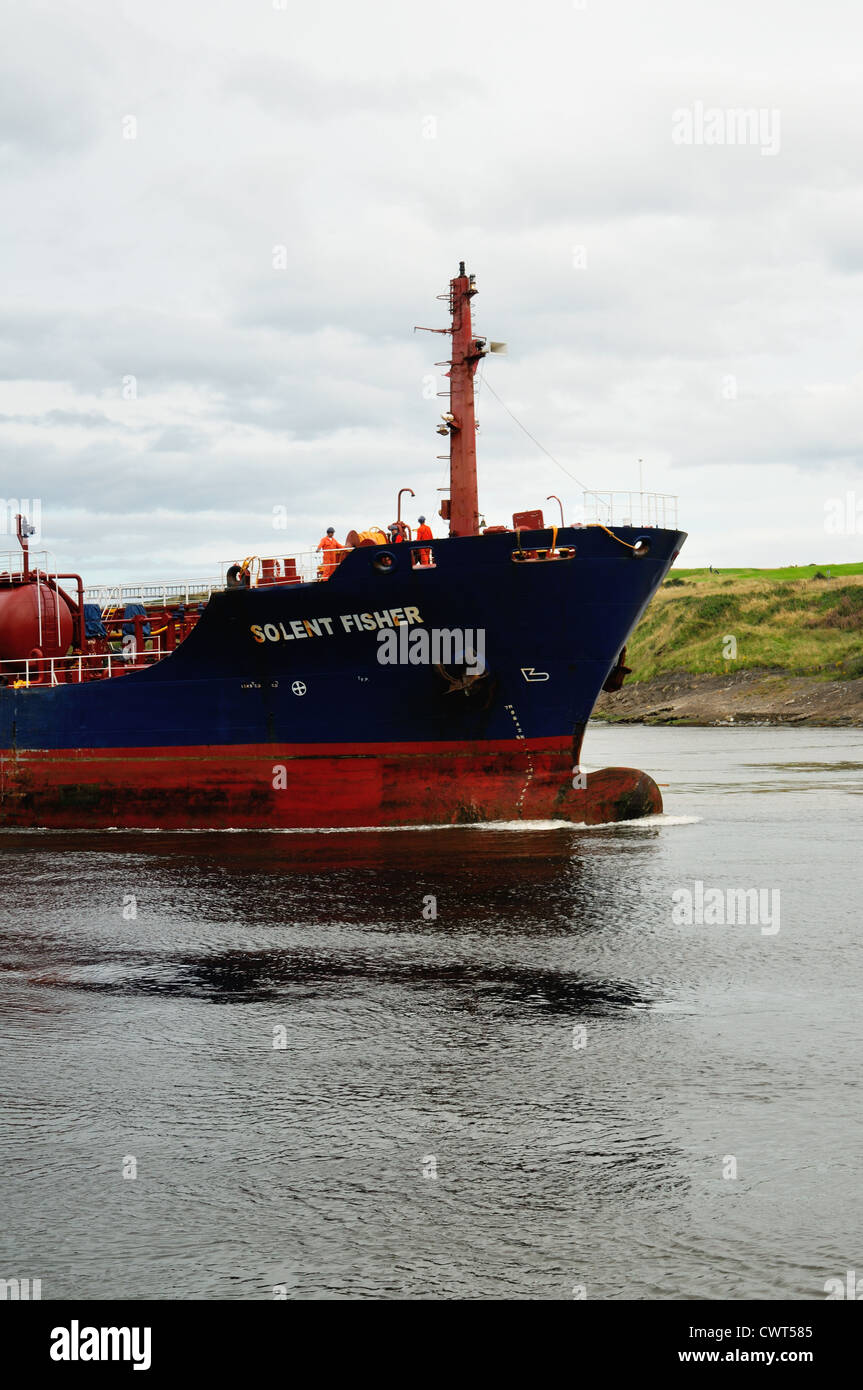 The Solent Fisher, crude oil tanker, entering Aberdeen harbour Stock Photo