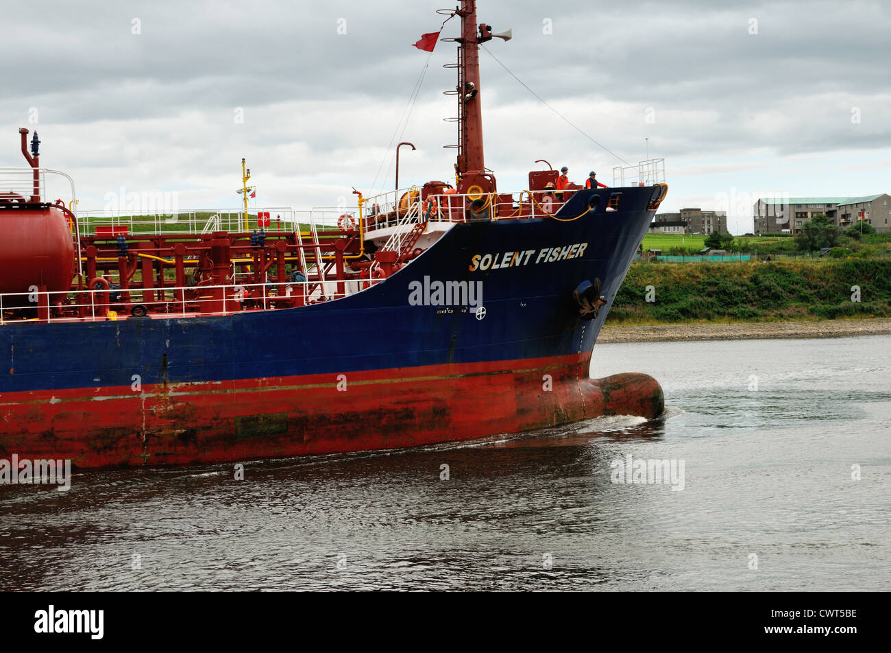 The Solent Fisher, crude oil tanker, entering Aberdeen harbour Stock Photo