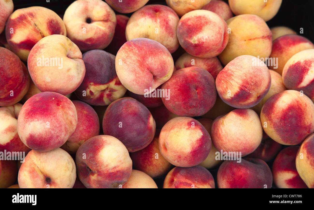 Fresh Peaches ready to eat and cook Stock Photo Alamy