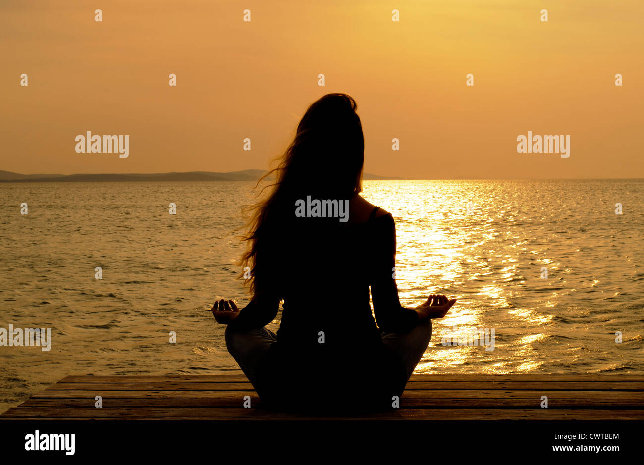 Beautiful woman relaxing outdoor hi-res stock photography and images ...